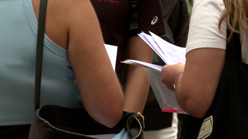 Los profesores contratados de universidad plantean movilizaciones 