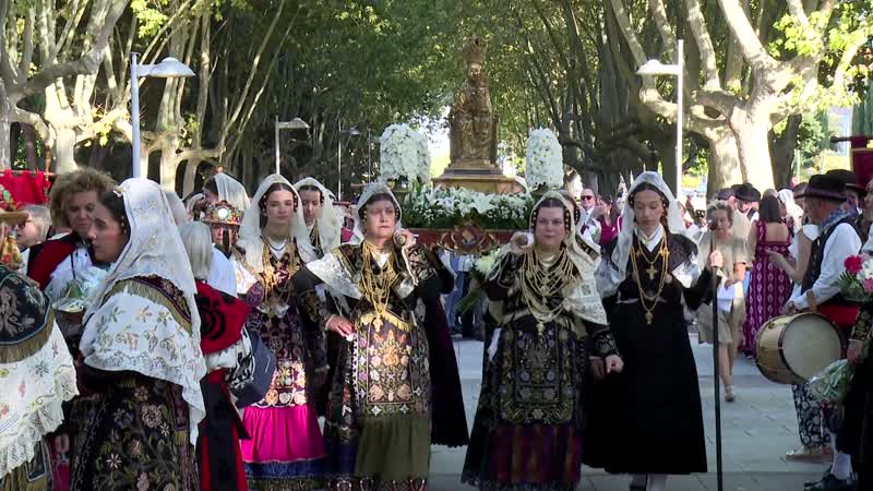 Exaltación del sentimiento charro en la ofrenda a la Virgen de la Vega 