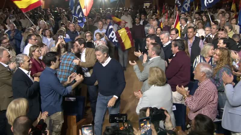Feijóo se compromete con la vivienda, las pensiones y la bajada de impuestos