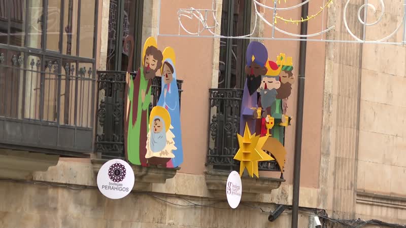 La Navidad también llega a los balcones de la Rúa