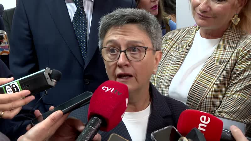 Porsiete abre su tienda para dar nueva vida a la ropa usada