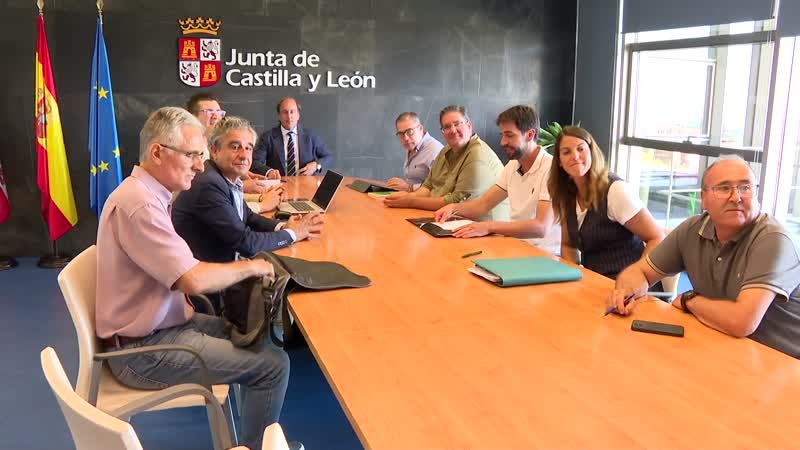 Los ganaderos muestran a Pino su preocupación por los brotes sanitarios