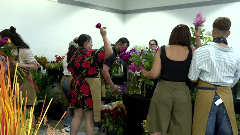 Los artesanos floristas reivindican en Salamanca su oficio 