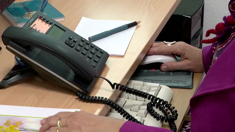 Teléfono de la esperanza: llamada contra la infelicidad