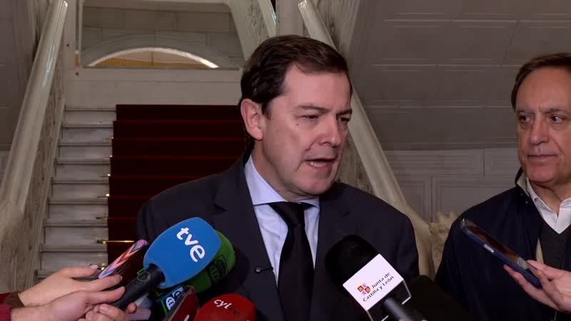 Mañueco muestra su solidaridad con las víctimas y reconoce la entrega de los servicios de rescate