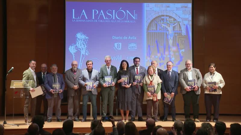 Diario de Ávila presenta en sociedad su revista sobre la Semana Santa
