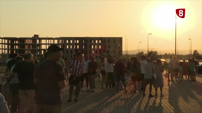 Miles de abulenses observaron el eclipse desde la capital  