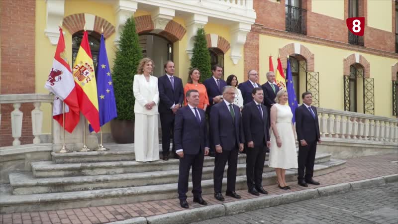 Alfonso Fernández Mañueco preside la toma de posesión de su nuevo Gobierno