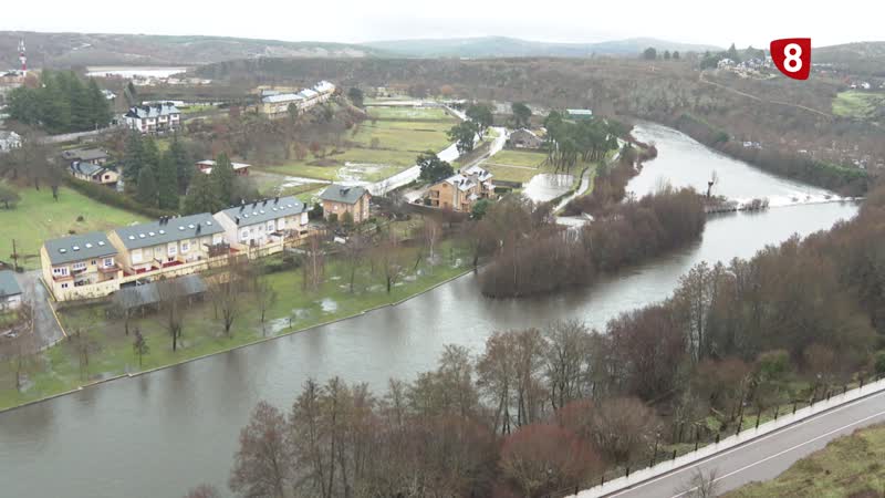 RIESGO DE CRECIDA DEL RIO TERA A SU PASO POR PUEBLA DE SANABRIA.mp4