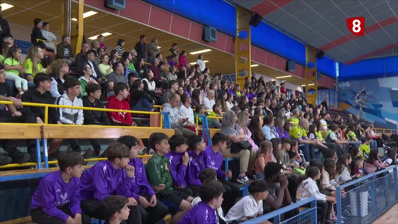 El Balonmano Zamora se da un baño de masas antes de viajar a Pontevedra