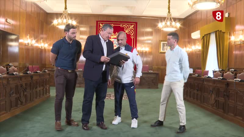 La Diputación de Zamora recibe con honores al culturista Freddy Lorenzo