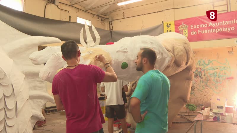 Fuentepelayo prepara su desfile de carrozas