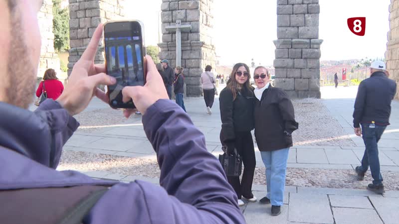 Segovia se llena en Semana Santa