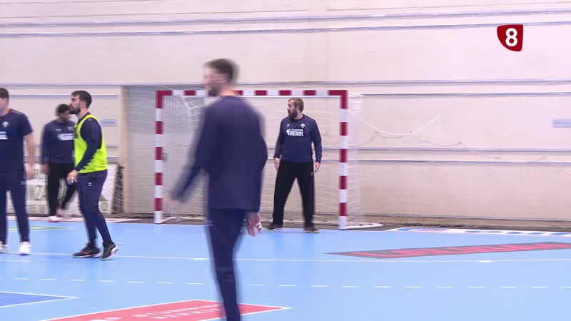Balonmano Nava se enfrente a Agustinos en la ida de la promoción de descenso 