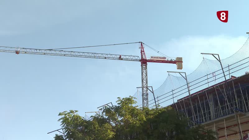 El precio del suelo y los plazos para obtener licencias espantan a los promotores privados