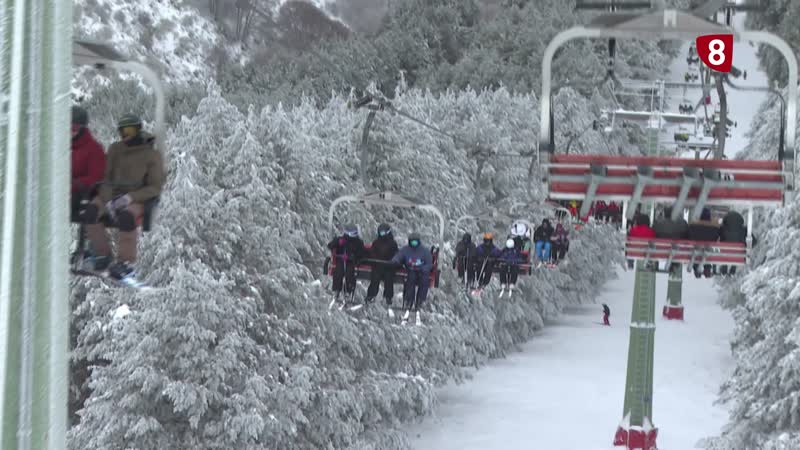 M�s de cien personas estuvieron varias horas atrapadas en un telesilla de <h3 class='enlacePalabraNoticia' onclick='opcionBuscarActualidad('La Pinilla','')' >La Pinilla</h3>