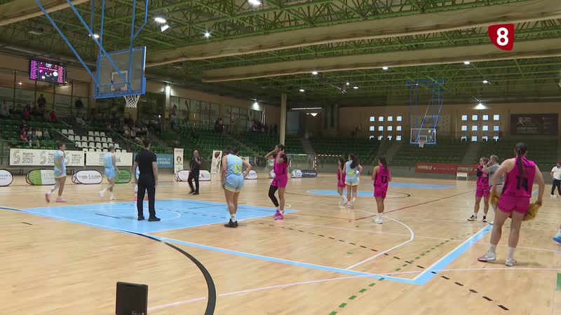 Primera victoria en liga femenina de Cochinillo Segoviano Spordeporte