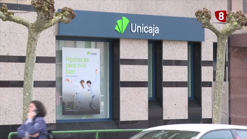 Malestar por el cierre de una oficina bancaria en el barrio ponferradino de Flores del Sil