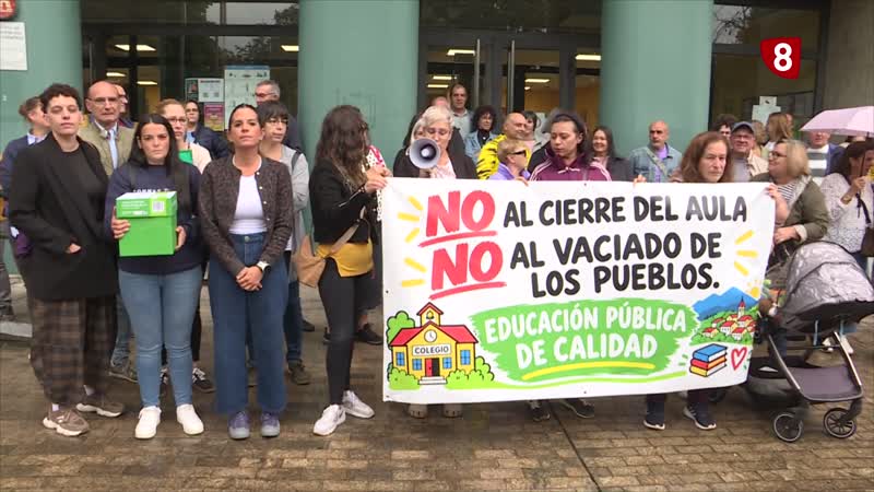 Más de 2000 firmas contra el cierre de un aula en Toreno
