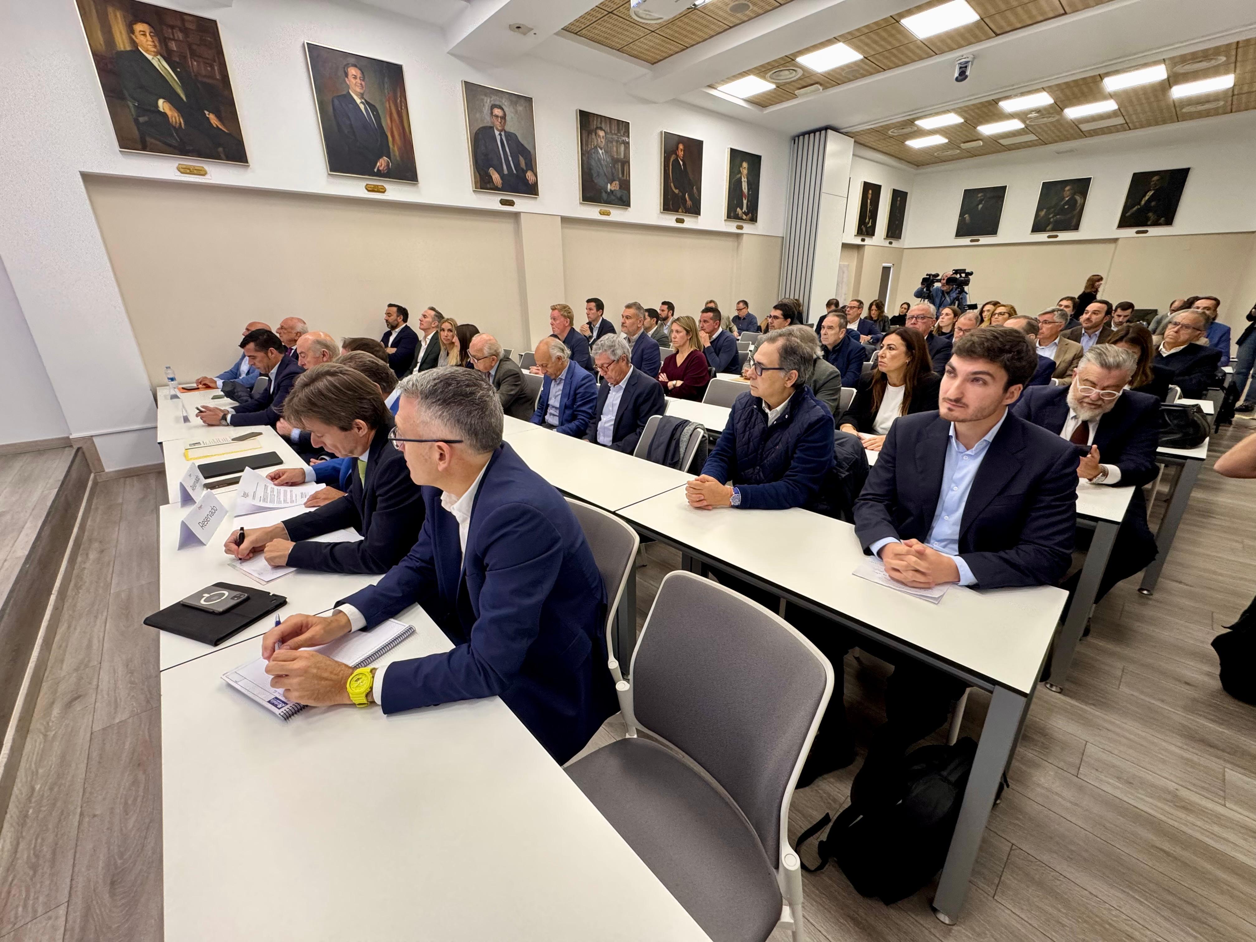 Martínez Mus resalta que “la futura Ley del Suelo nace para clarificar normativa, simplificar la gestión del territorio valenciano y atraer inversiones”