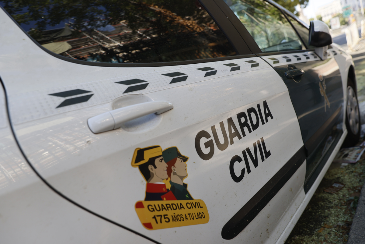 La Guardia Civil detiene a dos hombres por robar aluminio en una empresa de Chiva