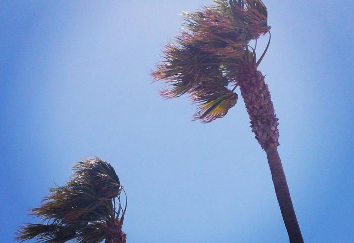 Las rachas de viento alcanzan los 136 km/h en Buñol y obligan a actuar a bomberos