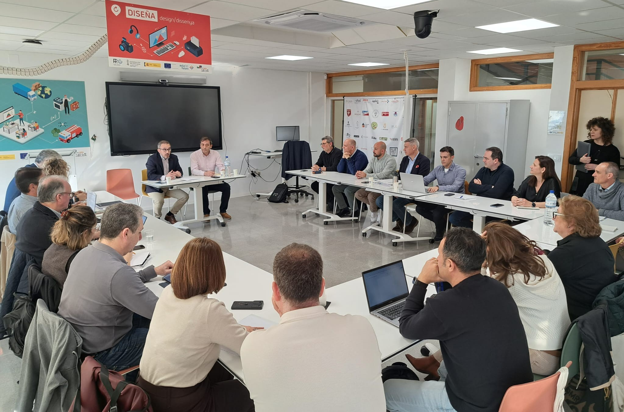 Educación impulsa el nuevo Sistema de Formación Profesional en coordinación con los Centros Integrados de la Comunitat Valenciana