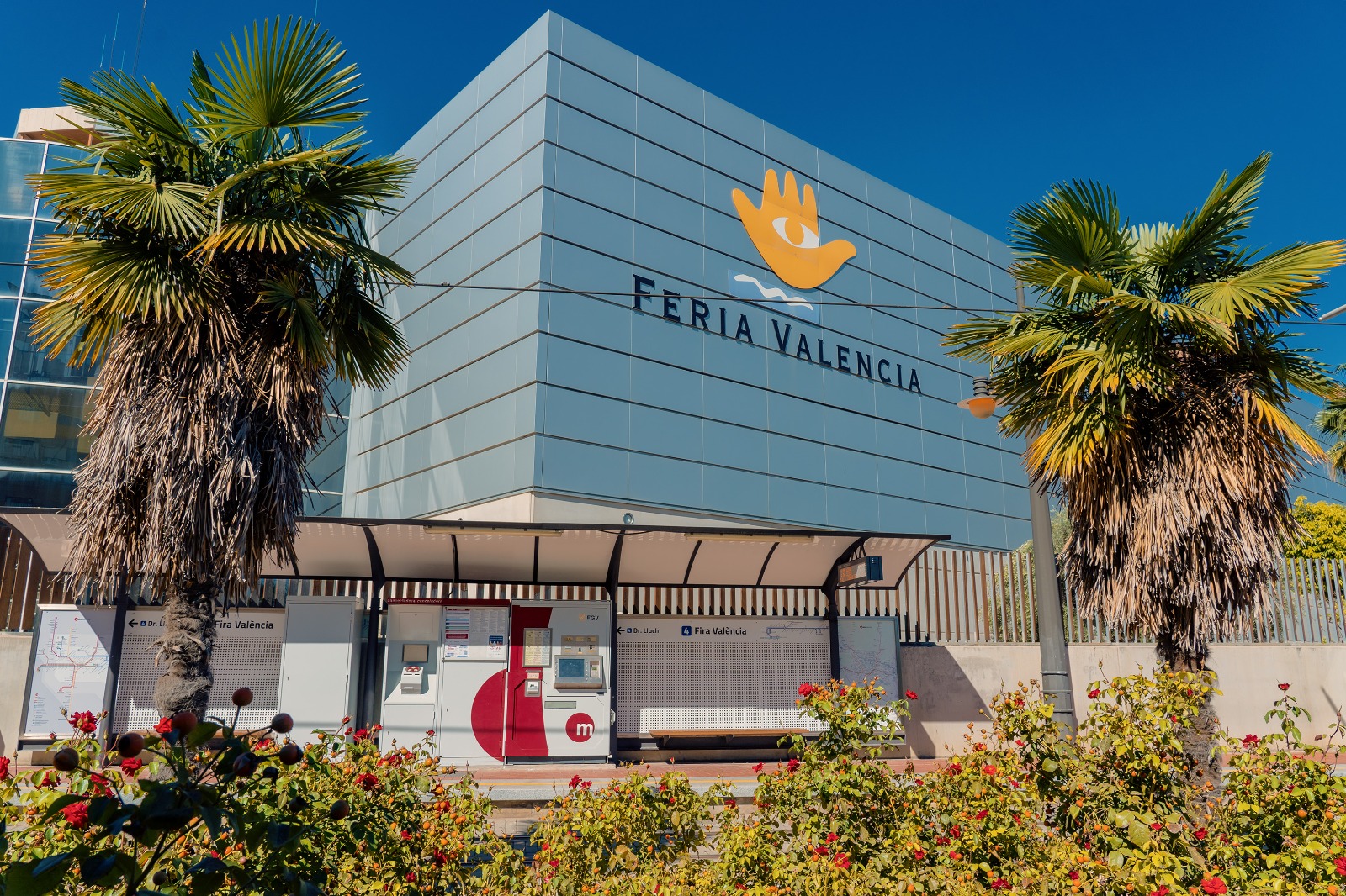 Metrovalencia ofrece servicios especiales de tranvía para acudir a la feria del Vehículo de Ocasión, Caravaning y Disney Lorcana CCQ desde hoy hasta el domingo