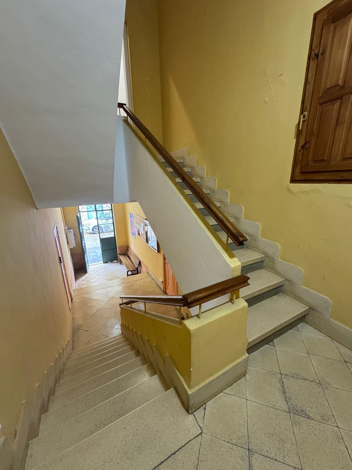 Los sindicatos CSIF y STAJ denuncian las condiciones de las instalaciones y accesibilidad del Juzgado de Paz de Chiva