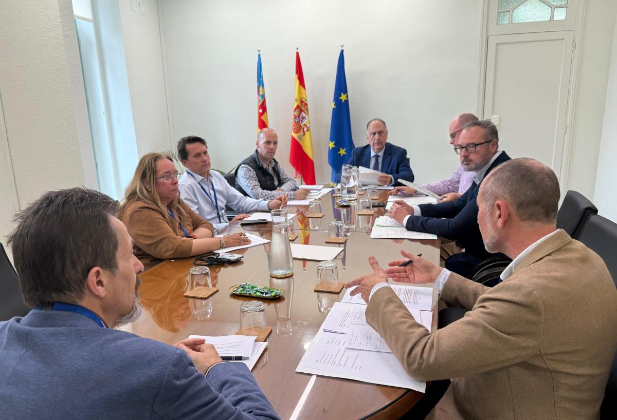 Emergencias analiza con el sector de instalaciones hinchables la implementación de cursos específicos para instaladores y responsables de las atracciones