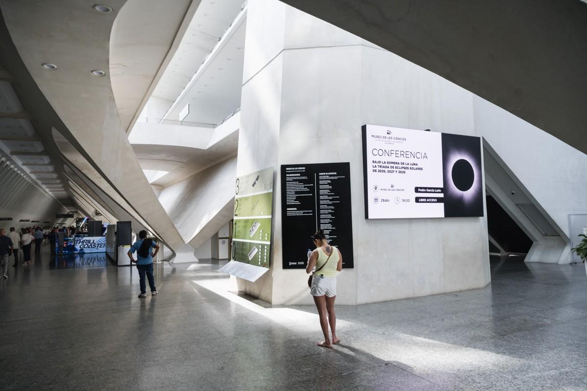 El Museu de les Ciències acoge una conferencia sobre la triada de eclipses solares impartida por el experto de la Agencia Espacial Europea Pedro García Lario