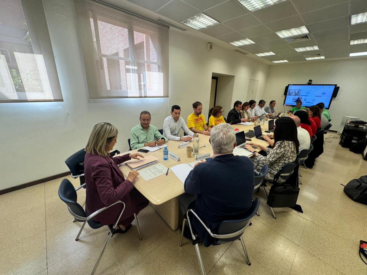La Generalitat exige garantizar la evaluación del alumnado de 2º de Bachillerato para seguir negociando con los sindicatos
