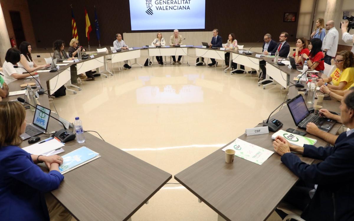 La oferta de Educación sitúa a los docentes entre los mejor pagados de España y posiciona al sistema educativo valenciano a la vanguardia del país