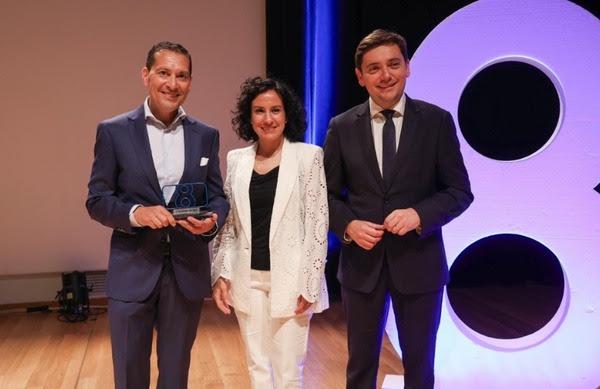 MÚSICOS POR LA SALUD RECIBE UN RECONOCIMIENTO EN LA VI GALA SOLIDARIOS MEDITERRÁNEO POR SU LABOR DE HUMANIZACIÓN SANITARIA