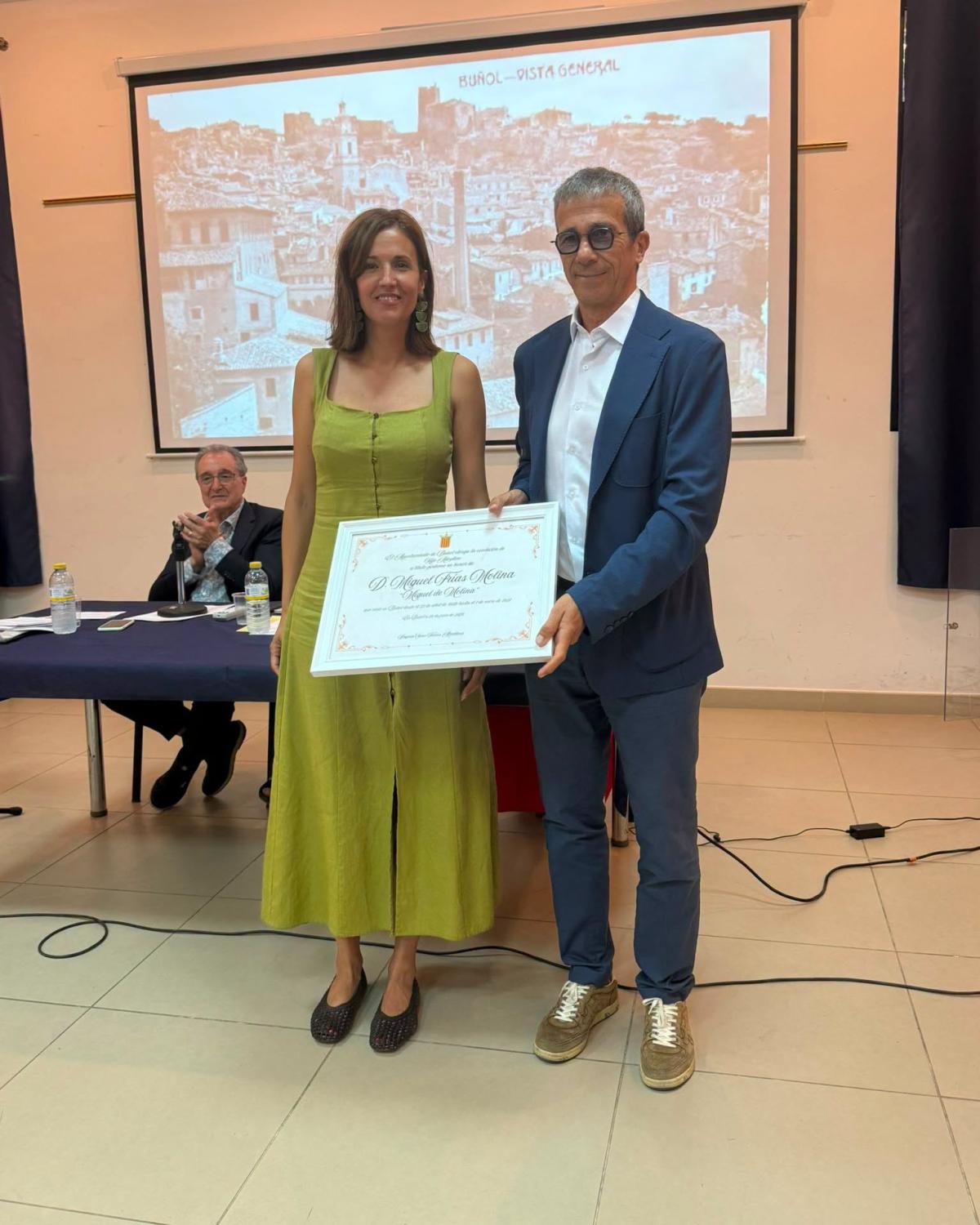Buñol rindió homenaje a Miguel de Molina con motivo de su declaración como Hijo Adoptivo de Buñol a título póstumo