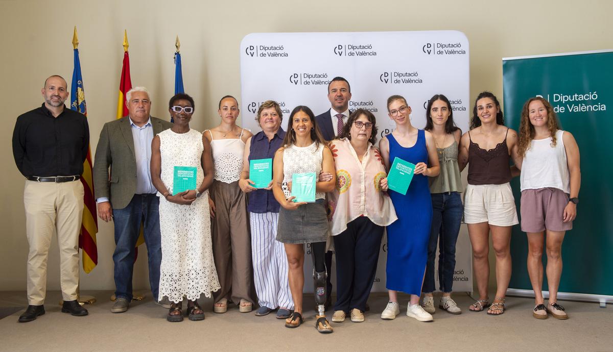 La Diputación presenta una nueva edición del libro que visibiliza a las mujeres deportistas valencianas