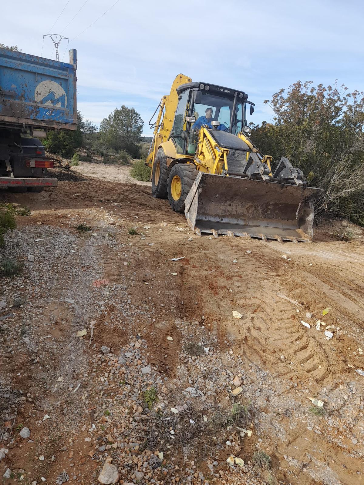 El Ayuntamiento de Cheste actúa en la limpieza de parcelas forestales con el apoyo de la Diputación de Valencia
