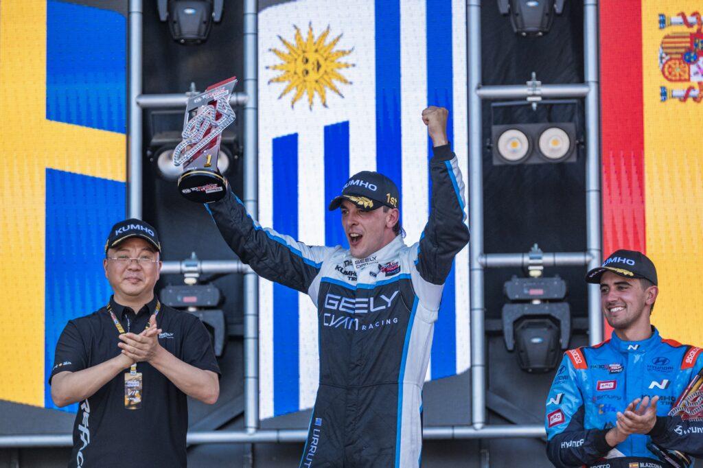 Triplete histórico de Santiago Urrutia que lo gana todo en las carreras de TCR del Circuit Ricardo Tormo este fin de semana