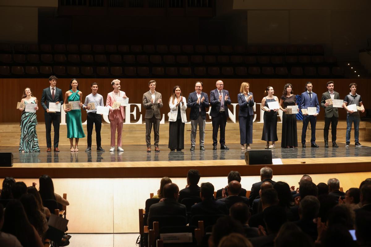 Pérez Llorca apoya la excelencia académica reforzada por el Consell con las Becas Impulso Universitario para los alumnos de primer curso