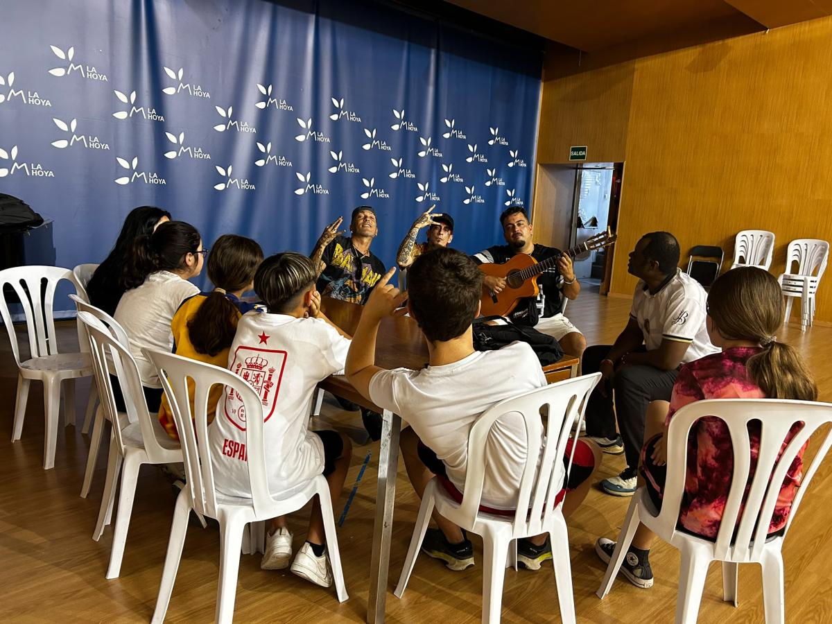 Rap Terapéutico continúa su actividad con juventud de la comarca a través de la Mancomunidad Hoya de Buñol-Chiva