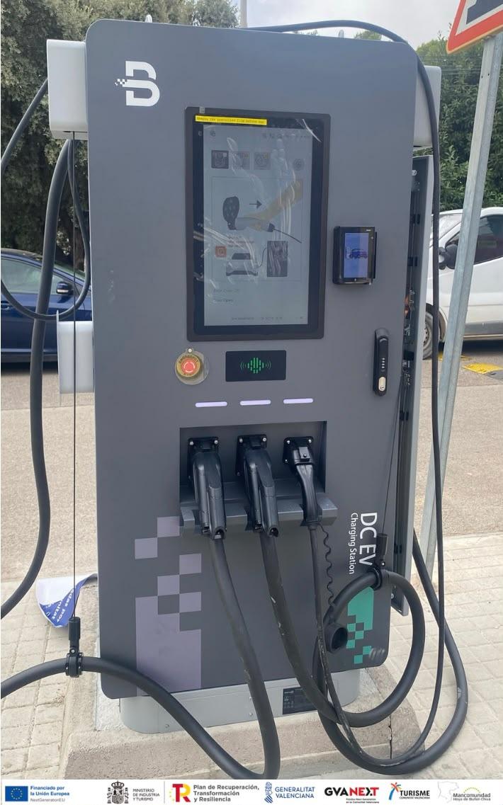La Mancomunidad Hoya de Buñol-Chiva instala cinco puntos de recarga para vehículos eléctricos en la comarca