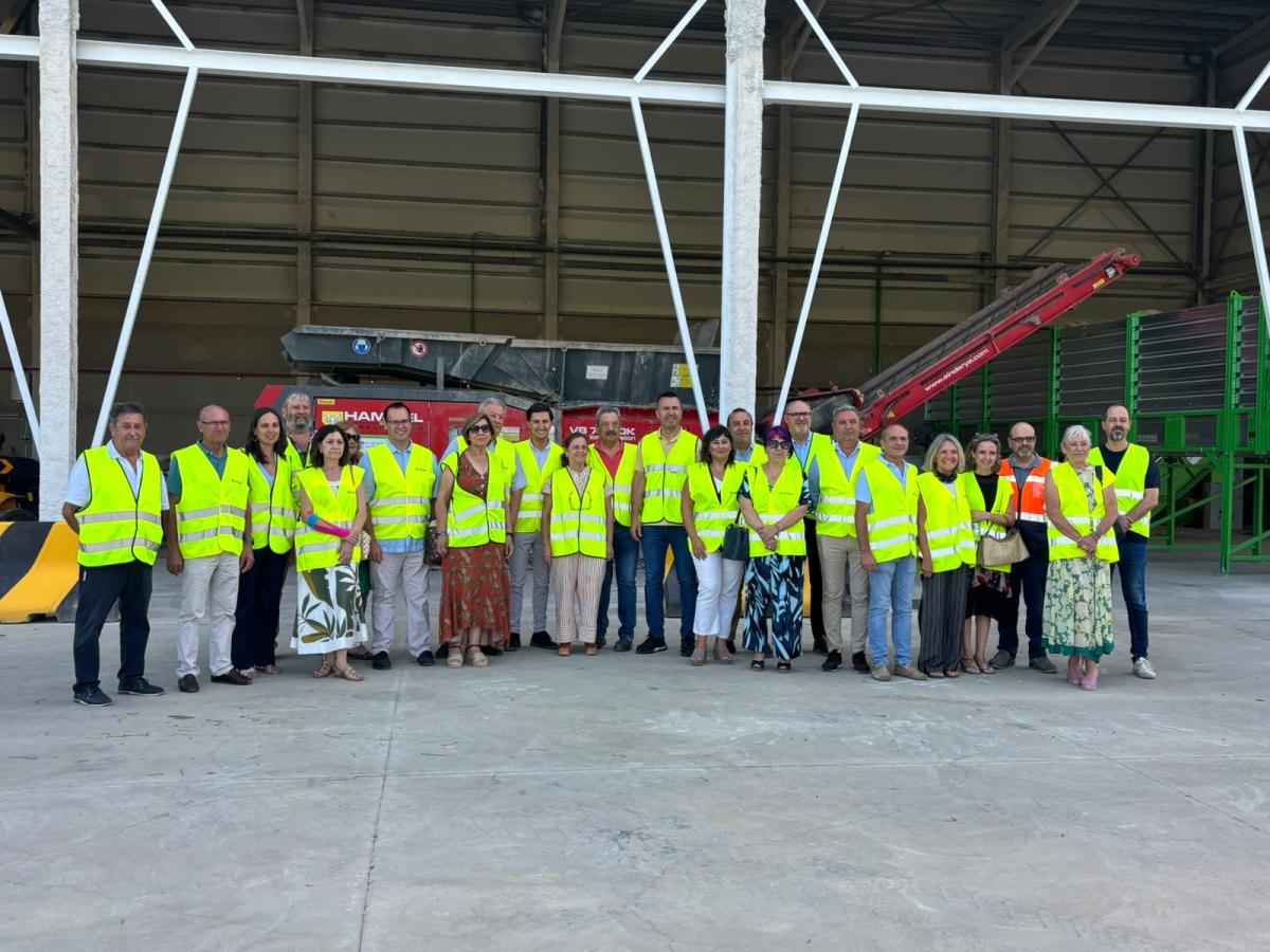 El presidente de la Diputación visita las nuevas instalaciones del Consorcio Valencia Interior donde tratarán 13.000 colchones al año