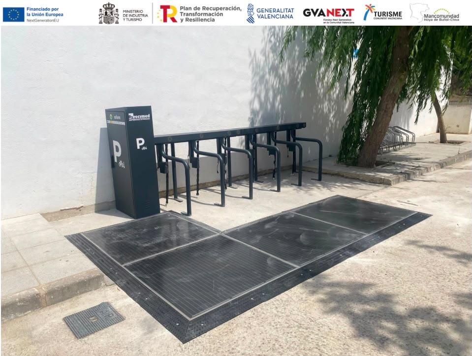 La Mancomunidad Hoya de Buñol-Chiva instala biciestaciones solares en los municipios de la comarca