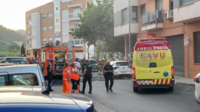 Un incendio en un edificio de Buñol moviliza a tres dotaciones del Consorcio Provincial de Bomberos de Valencia