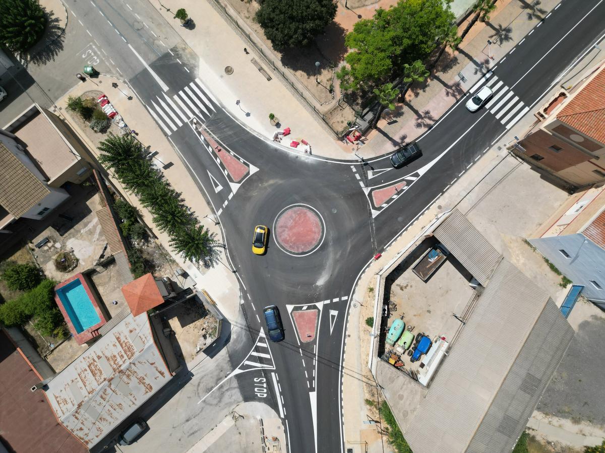 La Diputació transforma una intersección de la CV-424 en Godelleta en una nueva glorieta para mejorar la seguridad vial