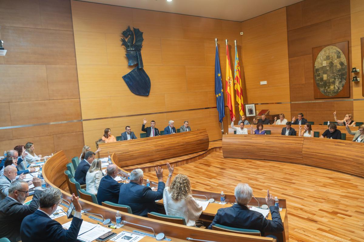 La Diputación aprueba ayudas por 6,2 millones para carreteras, gestión de residuos, cultura e inteligencia artificial