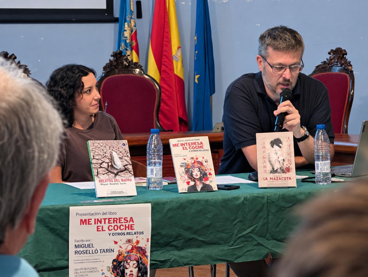 Miguel Roselló presenta en Cheste Me interesa el coche y otros relatos, de Fagus Editorial