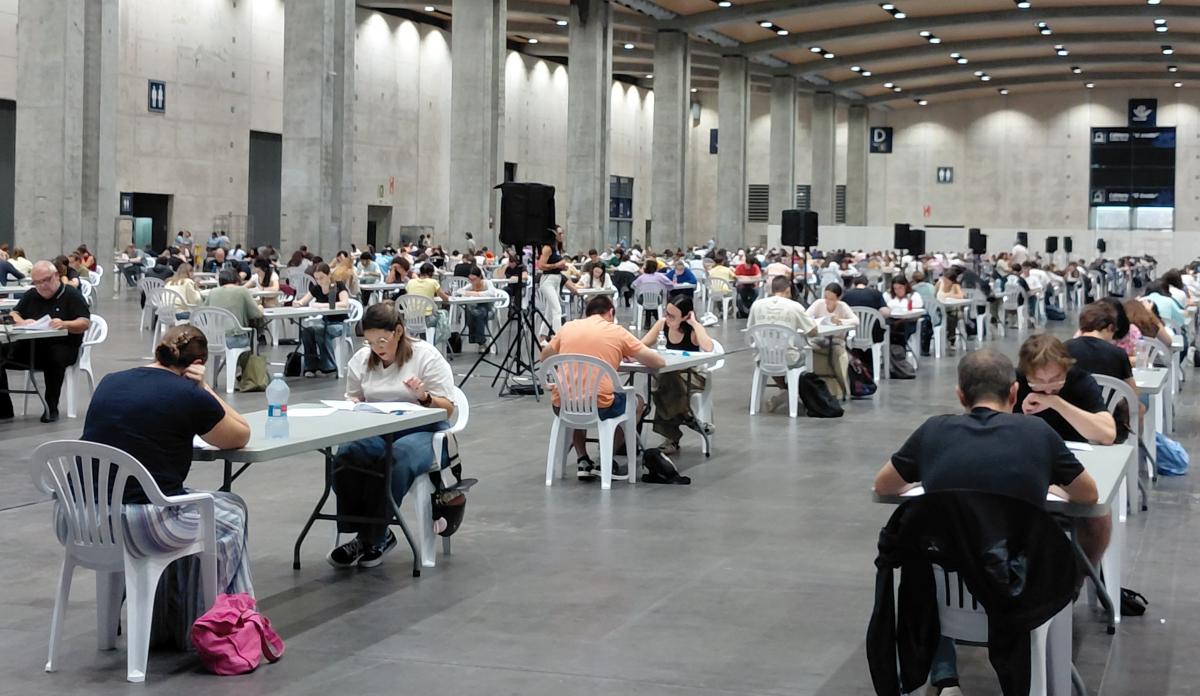 La Generalitat Valenciana registra una participación de más de 9.600 personas en las pruebas escritas de los niveles B2, C1 y C2 de la Junta Qualificadora de Coneixements en Valencià