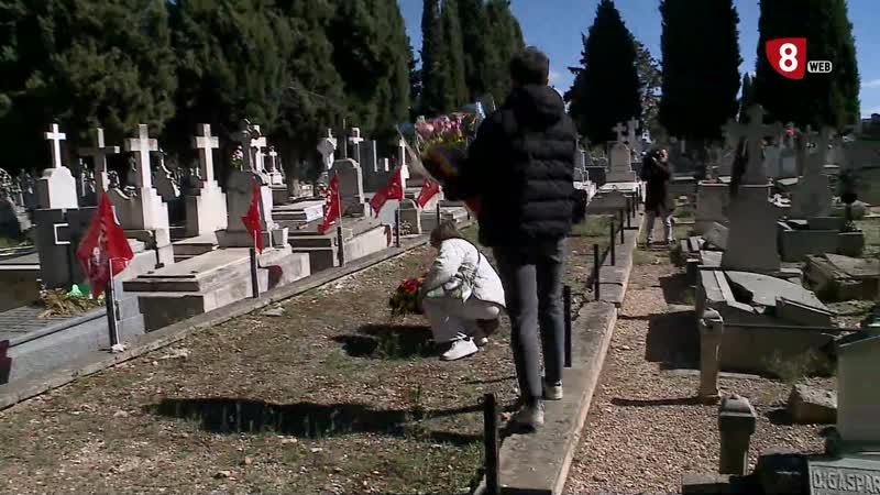 Homenaje a los represaliados republicanos en el cementerio de El Carmen