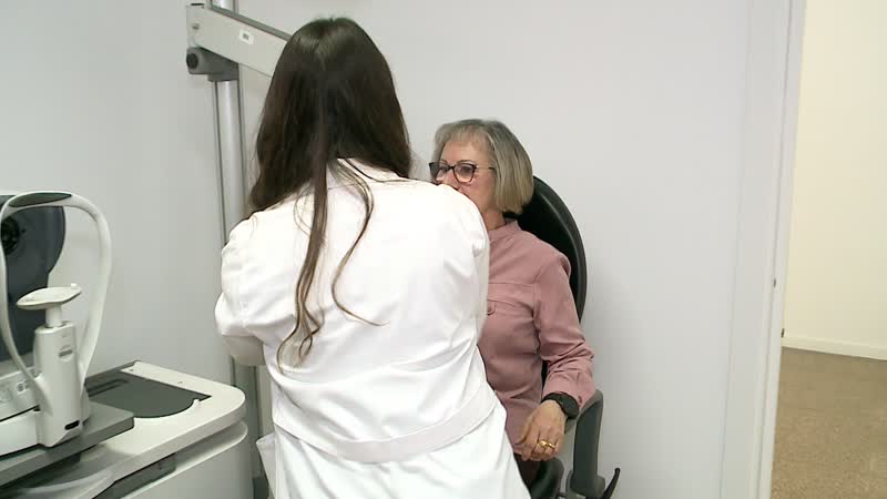 Estudiantes de Óptica de la UVa realizan sus prácticas revisiones gratuitas de la vista 